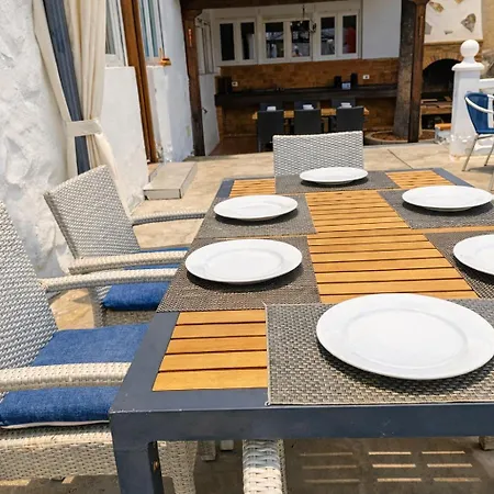 بيت ضيافة Zaks House Valle San Lorenzo أرونا